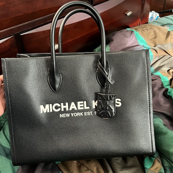 Michael Kors top hand satchel bag!